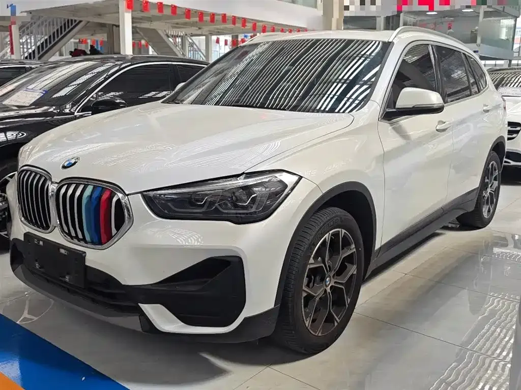 BMW X1 — фото 1