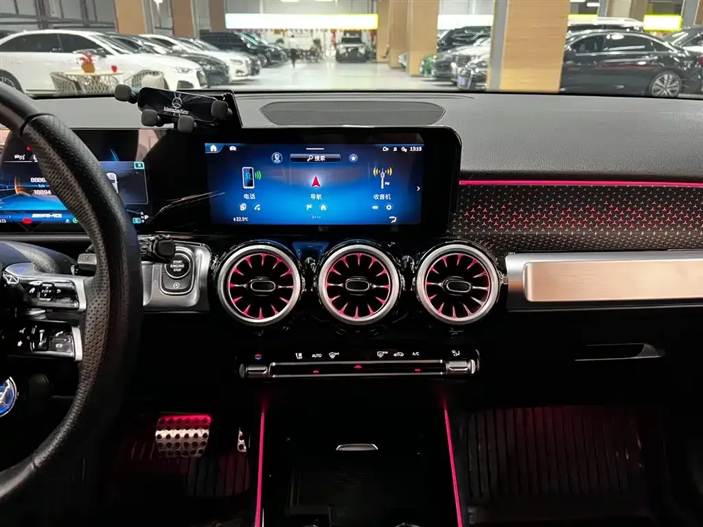 Mercedes-Benz GLB AMG — фото 6