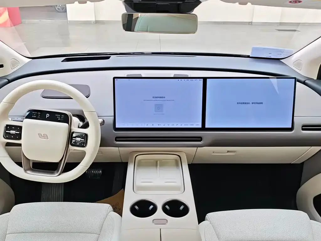 Li Auto i8 — фото 6