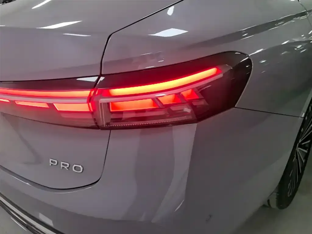 Volkswagen Passat — фото 5