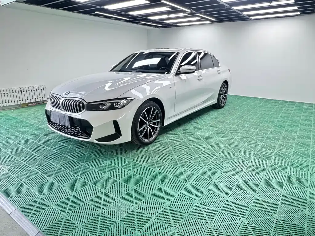 BMW 3 Series — фото 1