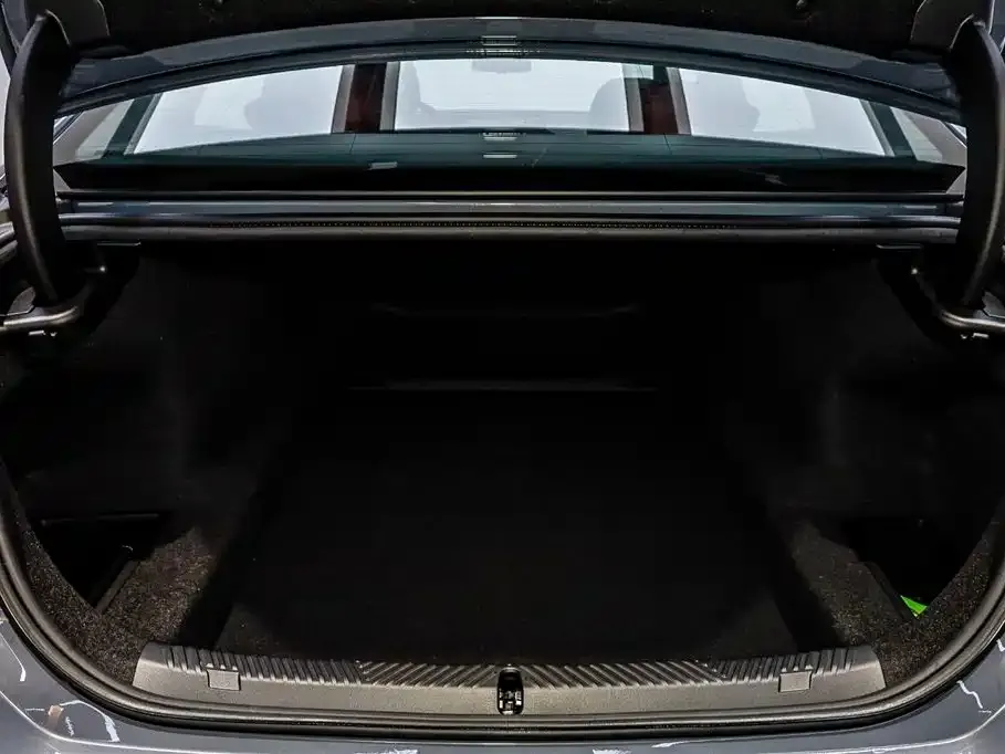 BMW 5 Series — фото 6