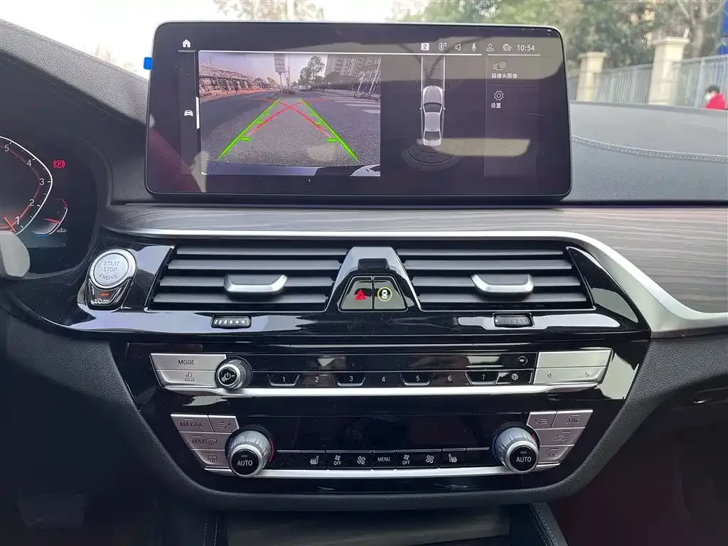 BMW 5 Series — фото 10