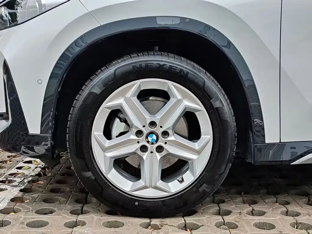 BMW X1 — фото 10