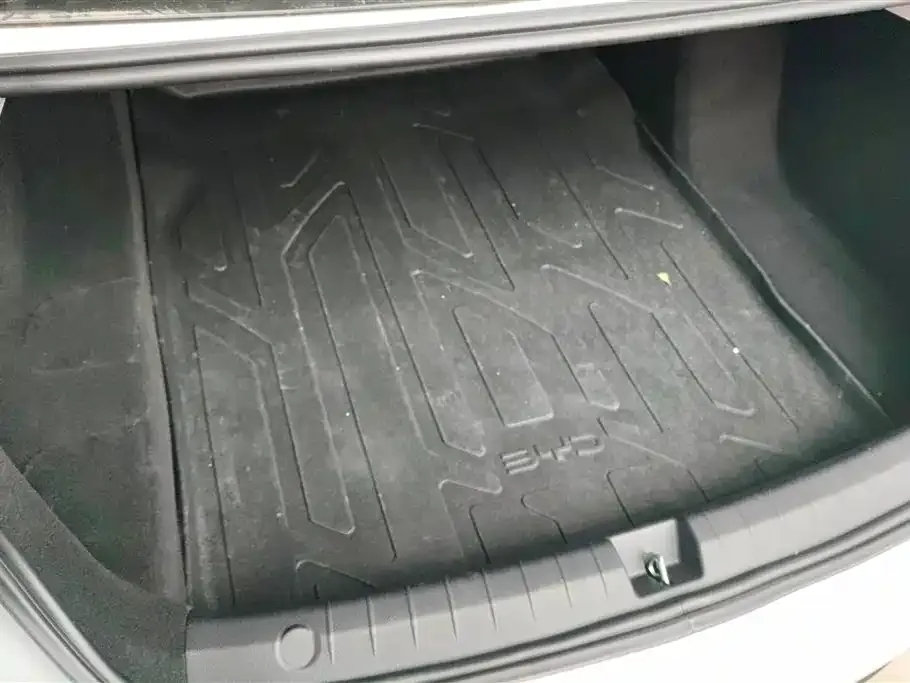 BYD Seal 05 DM-i — фото 8