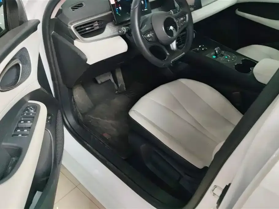 BYD Seal 05 DM-i — фото 7