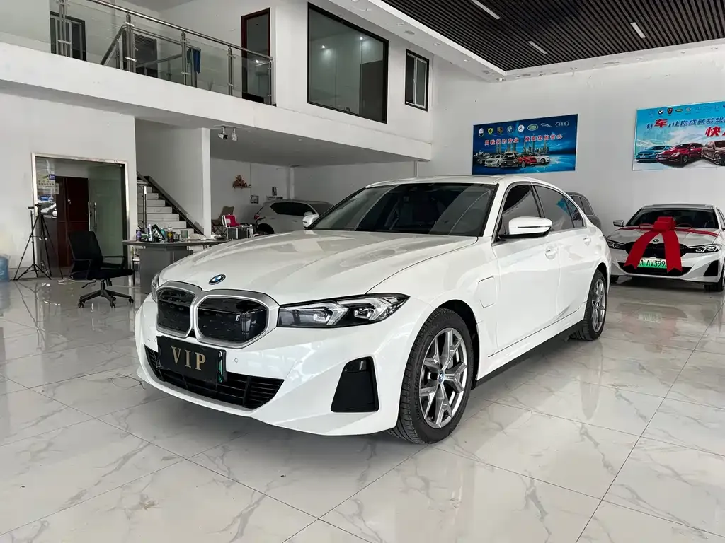BMW i3 — фото 1