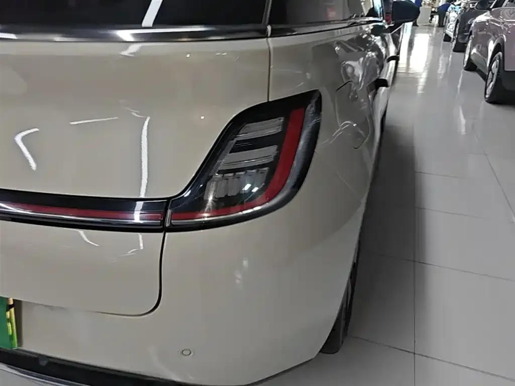 Baojun Yunduo — фото 2