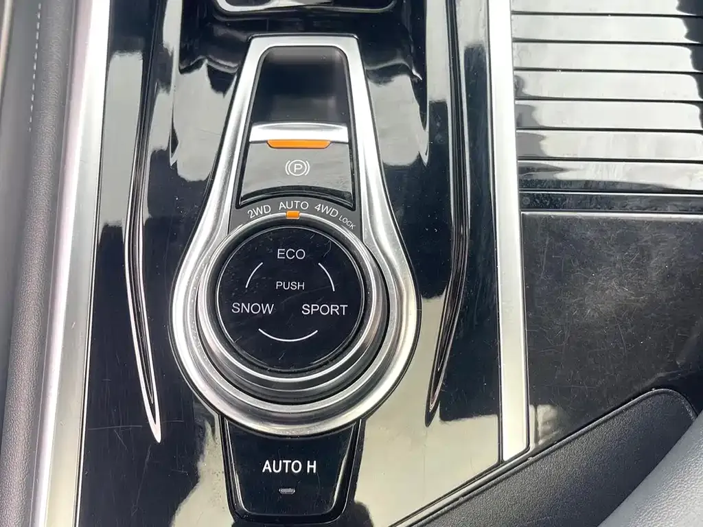 Changan CS95 — фото 10
