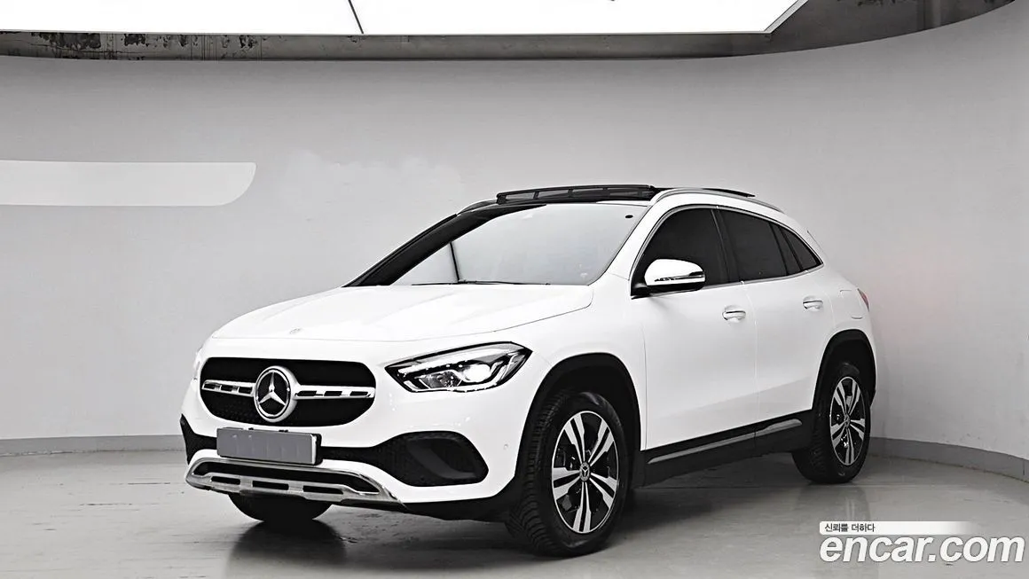 Mercedes-Benz GLA-Class — фото 1