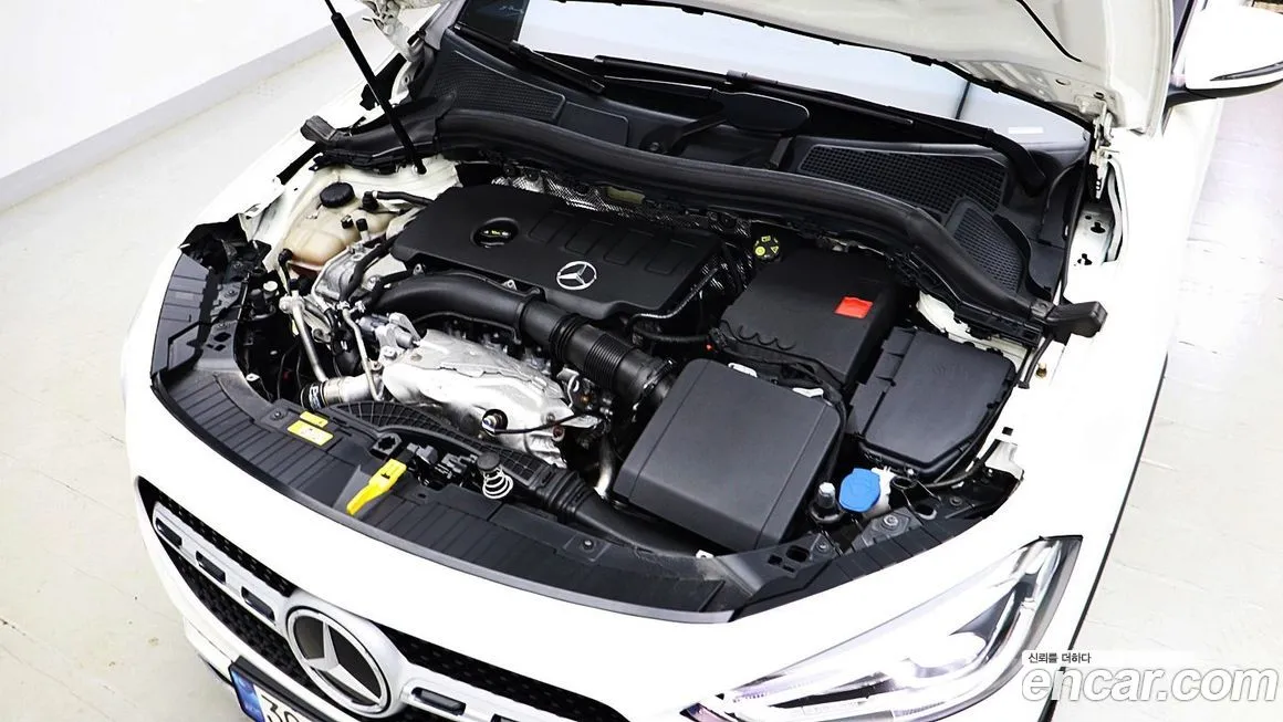 Mercedes-Benz GLA-Class — фото 4