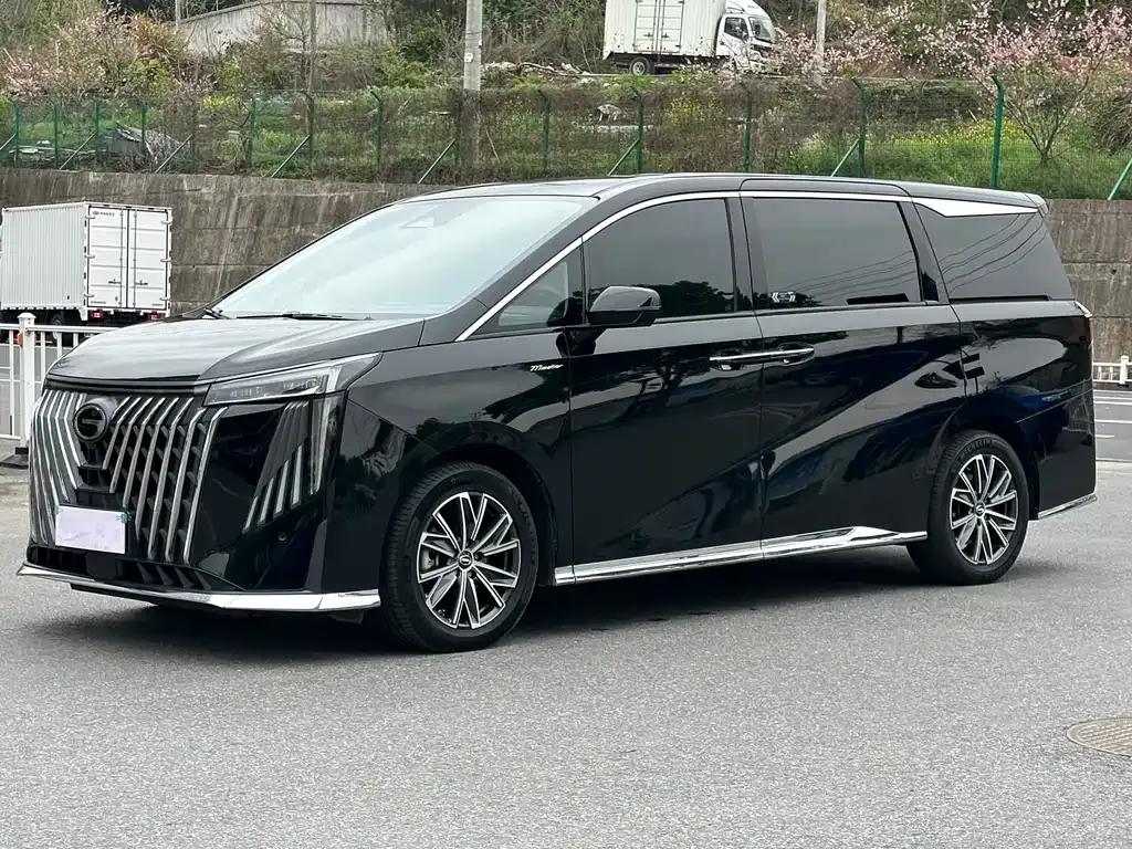 GAC Motor Trumpchi M8 — фото 1