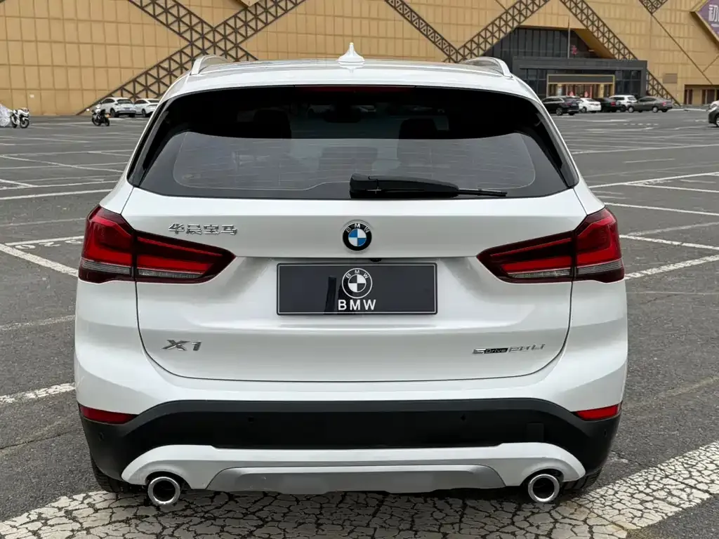 BMW X1 — фото 2