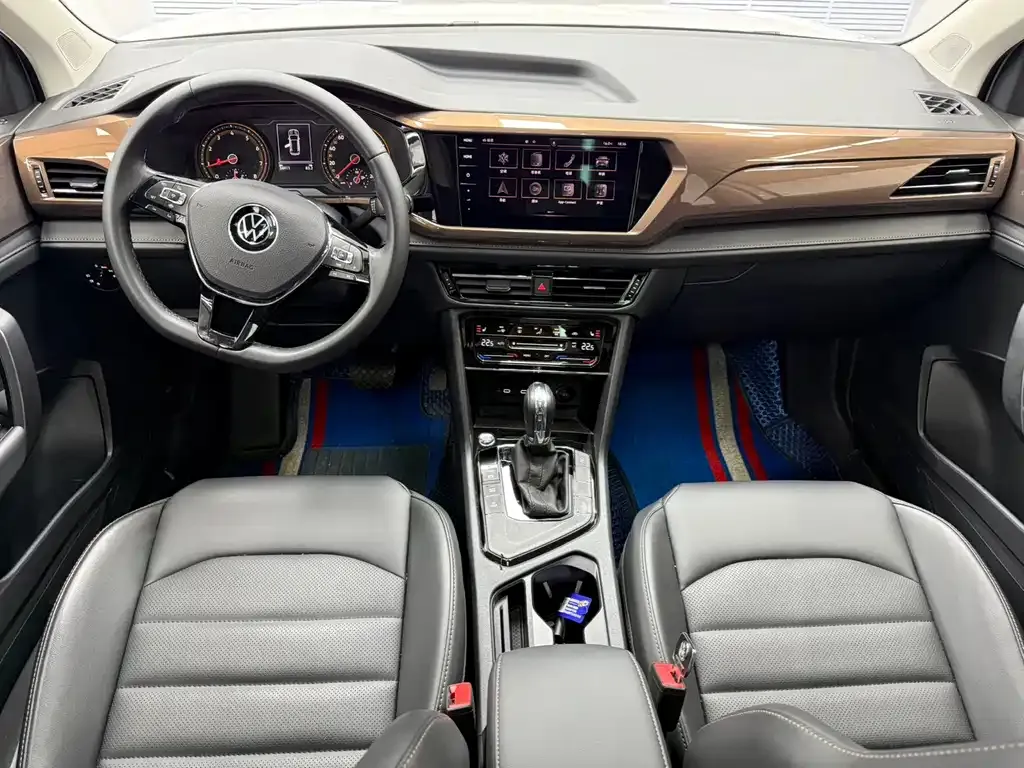 Volkswagen Tharu — фото 6