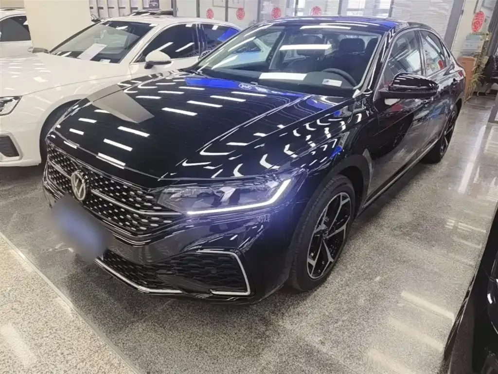 Volkswagen Passat — фото 1