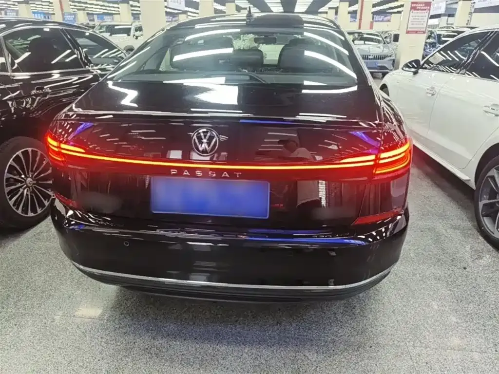 Volkswagen Passat — фото 5