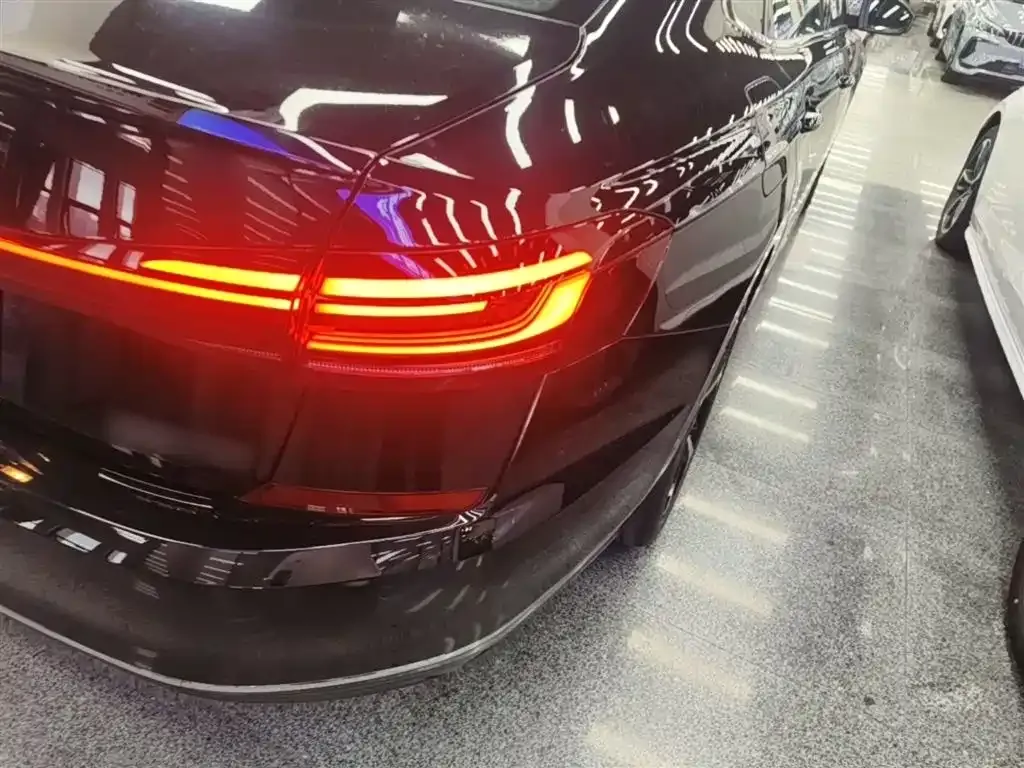 Volkswagen Passat — фото 9