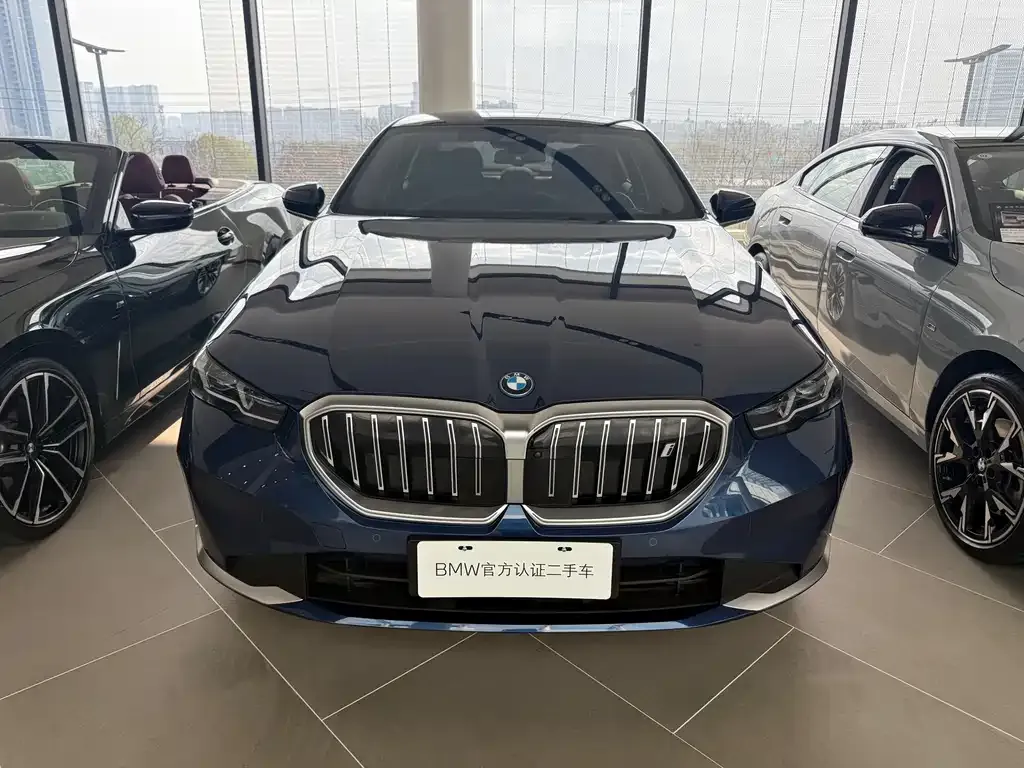 BMW i5 — фото 8