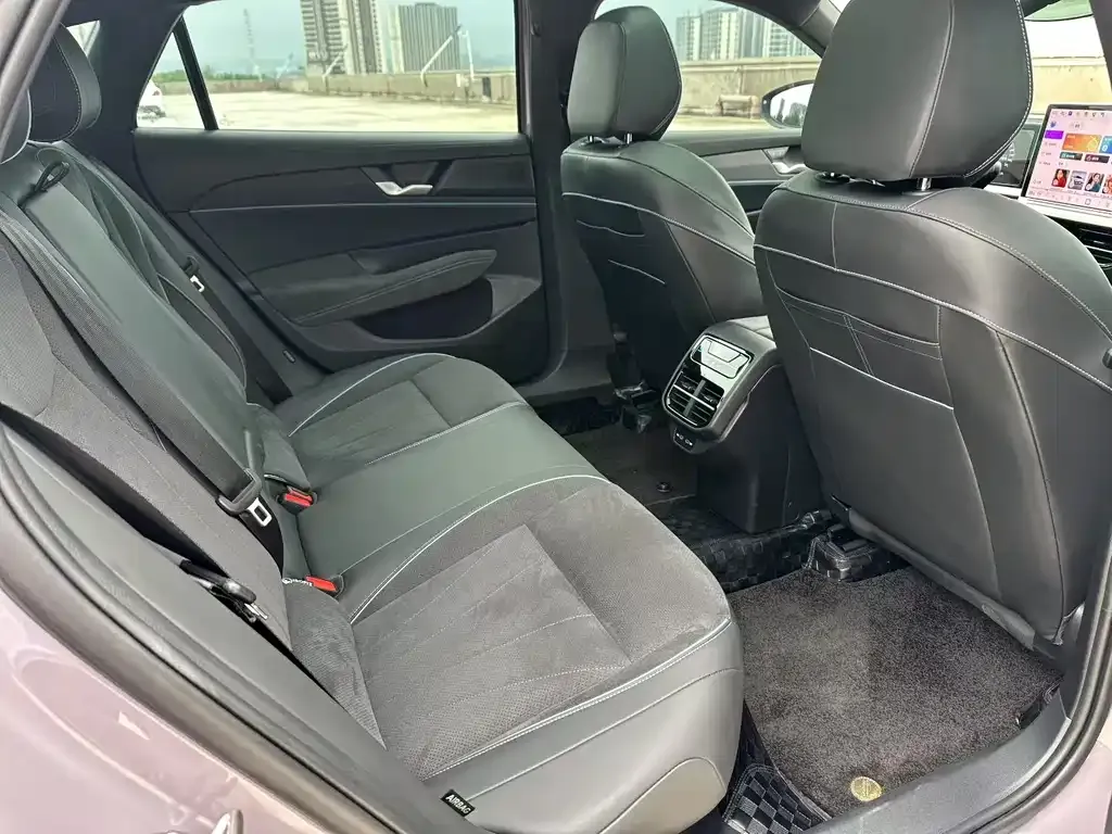 Volkswagen Passat — фото 4