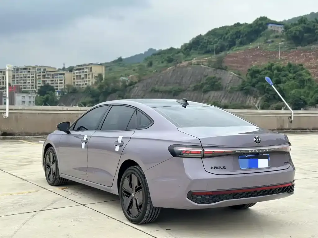 Volkswagen Passat — фото 3