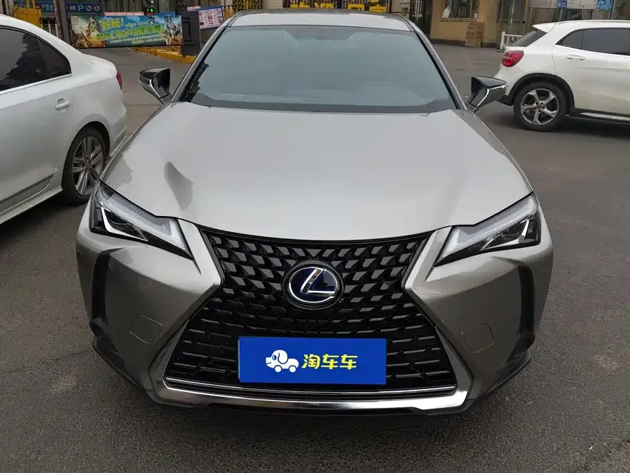 Lexus UX — фото 10