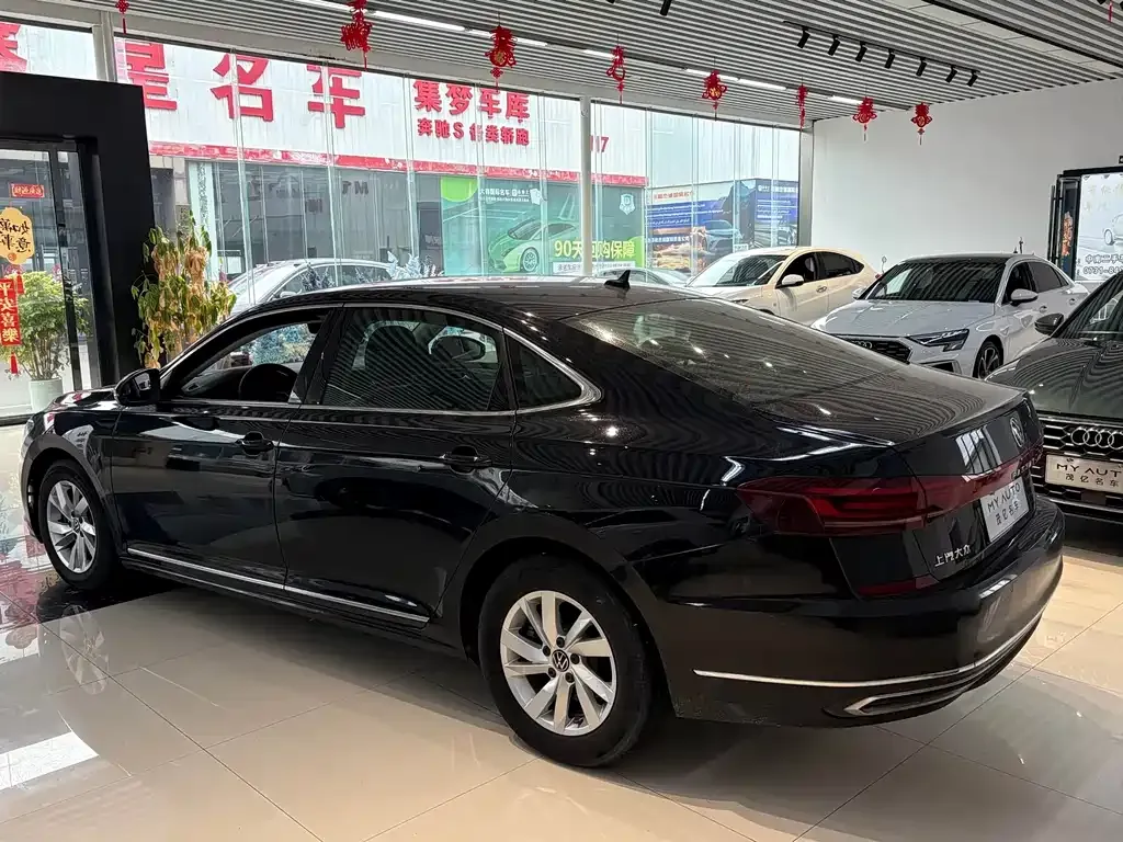 Volkswagen Passat — фото 8