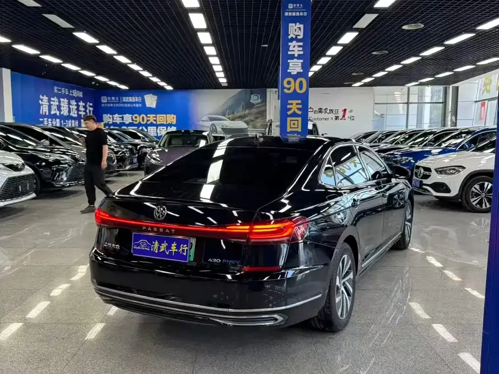 Volkswagen Passat New Energy — фото 5