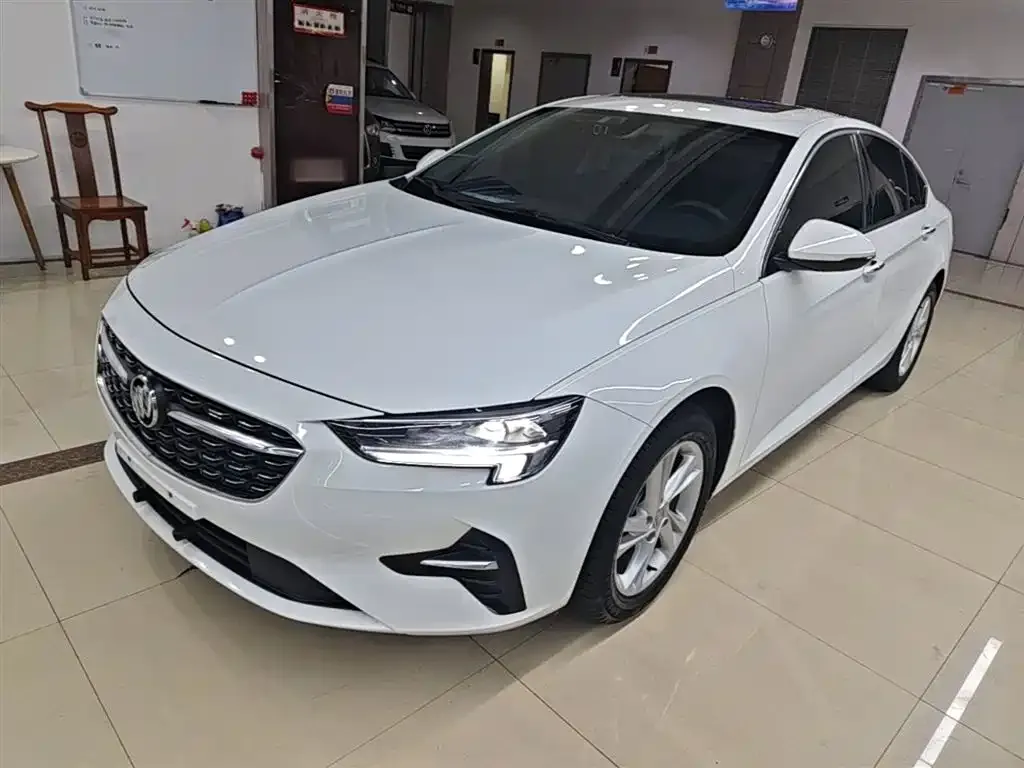 Buick Regal — фото 1