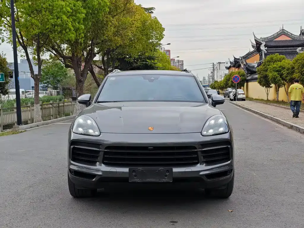 Porsche Cayenne — фото 10