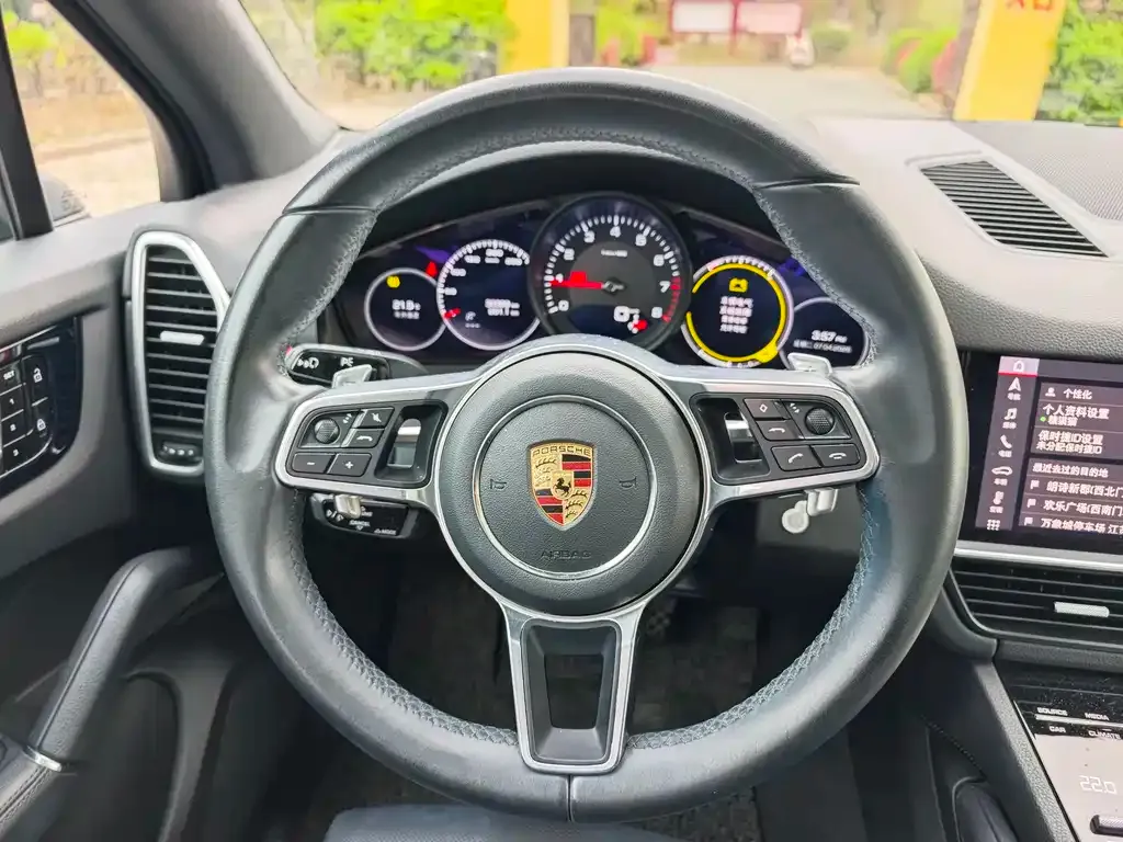 Porsche Cayenne — фото 3