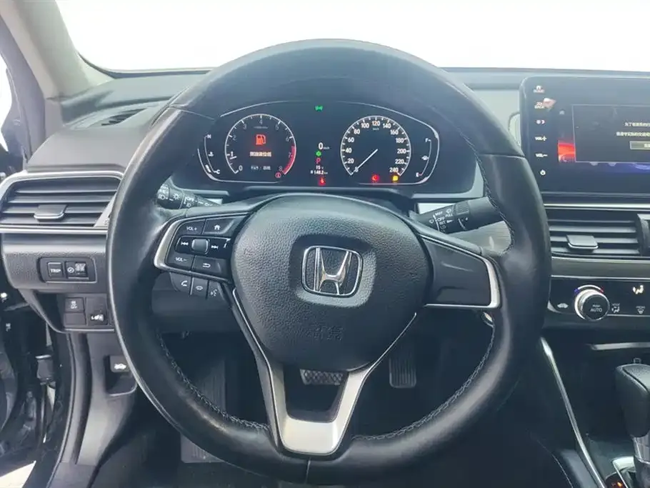 Honda Accord — фото 6