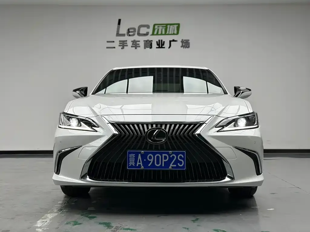 Lexus ES — фото 3