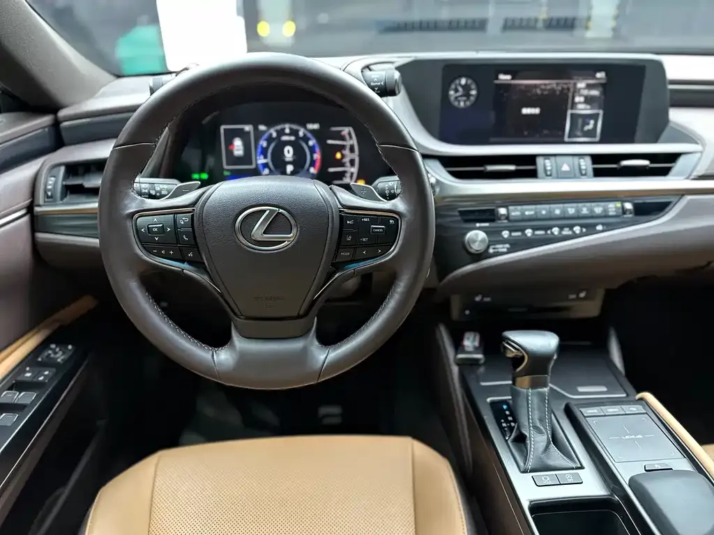 Lexus ES — фото 4