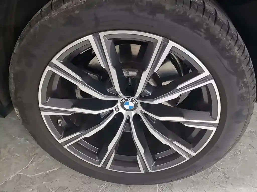 BMW X5 (Import) — фото 6
