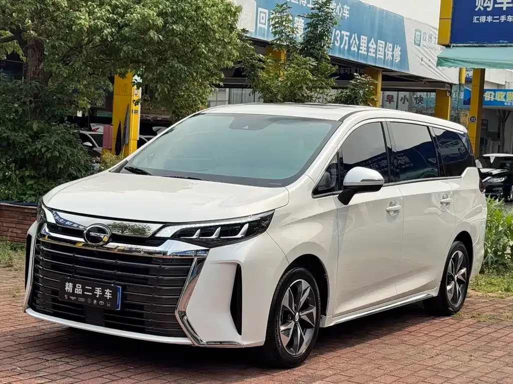 GAC Motor Trumpchi M6 — фото 1
