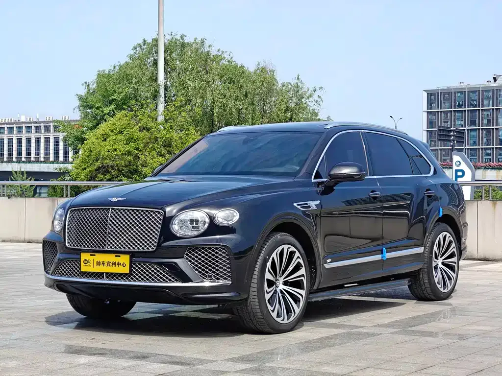 Bentley Bentayga — фото 1