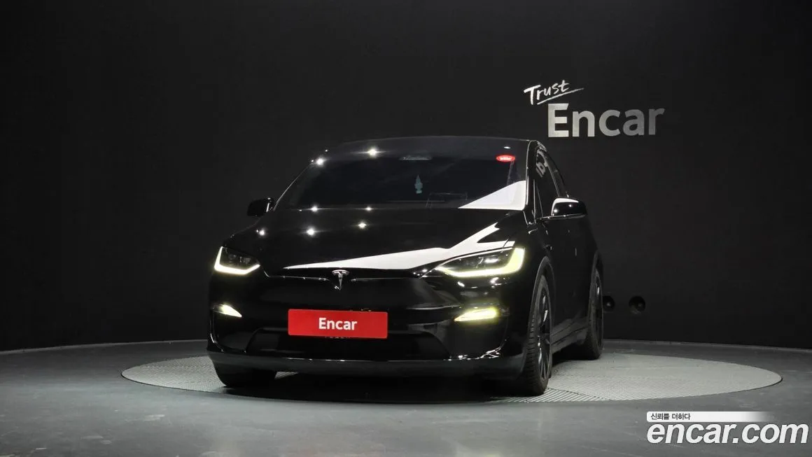 Tesla Model X — фото 6