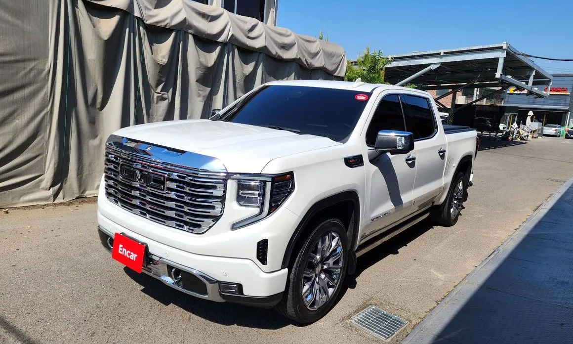 GMC Sierra — фото 1