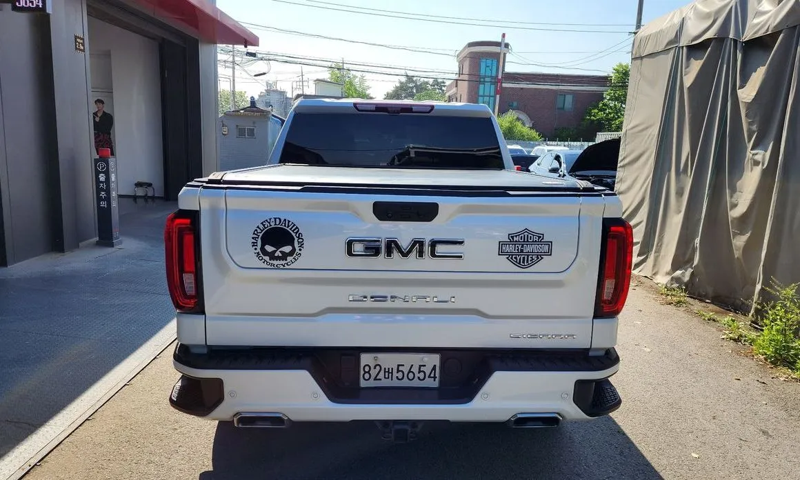 GMC Sierra — фото 9