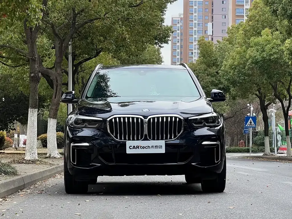 BMW X5 — фото 1