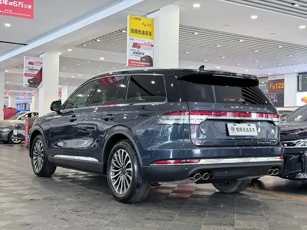 Lincoln Aviator — фото 10