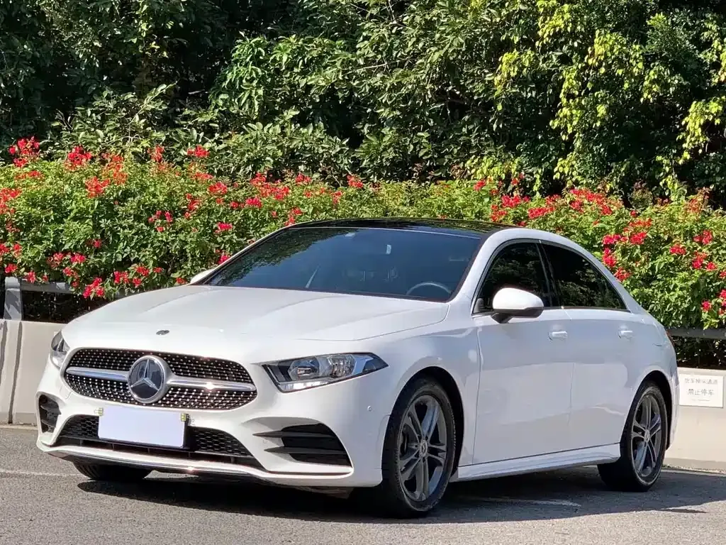 Mercedes-Benz A-Class — фото 1
