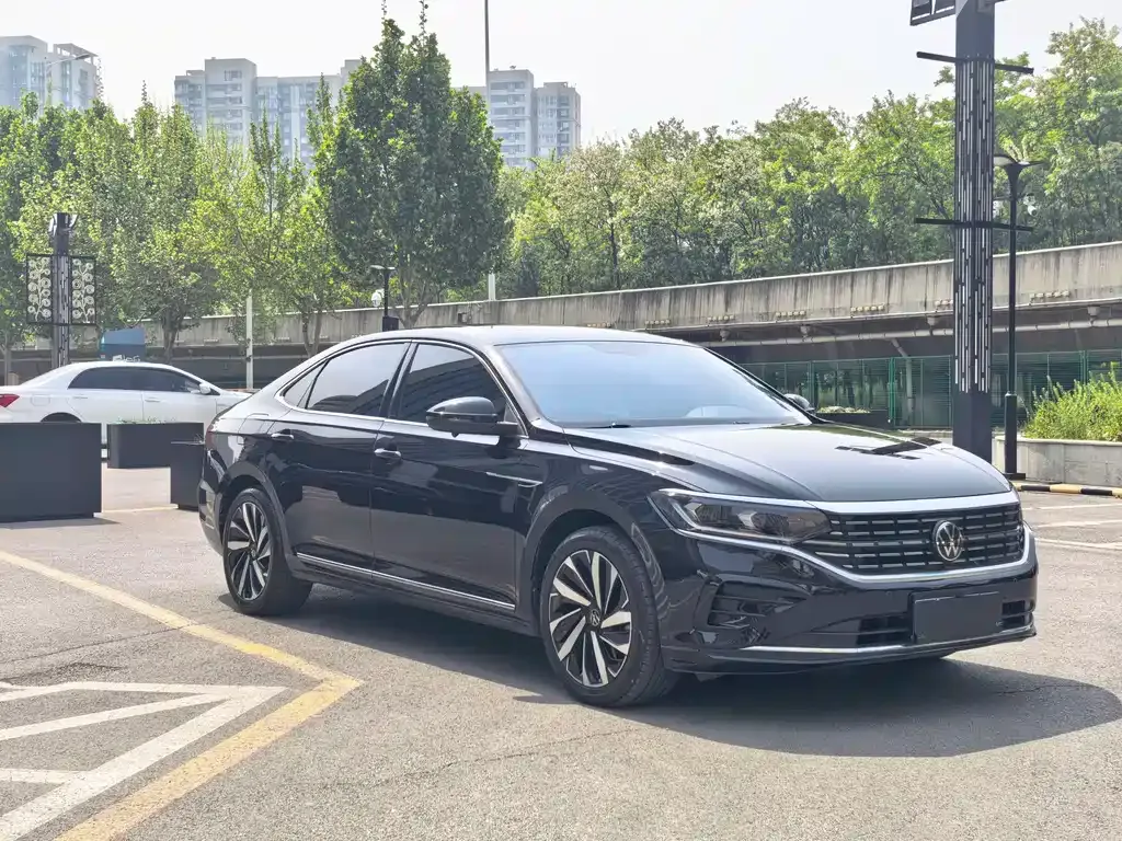 Volkswagen Passat — фото 10