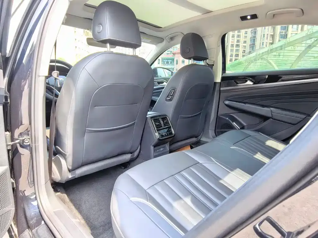Volkswagen Passat — фото 3