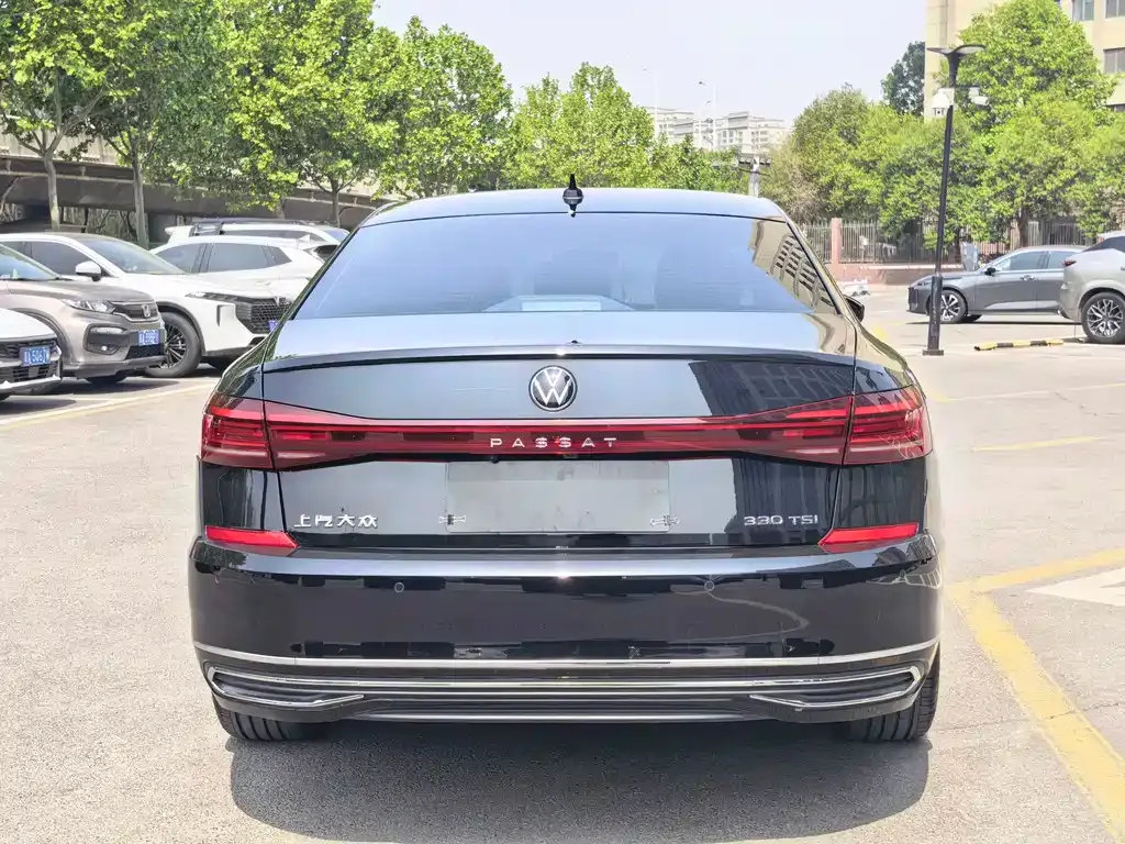Volkswagen Passat — фото 2