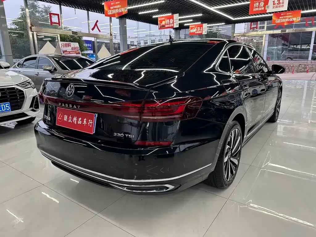 Volkswagen Passat — фото 10