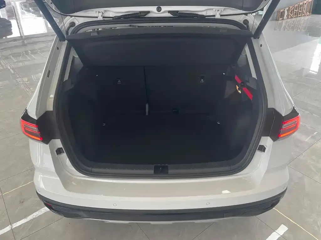 Volkswagen Tharu — фото 4