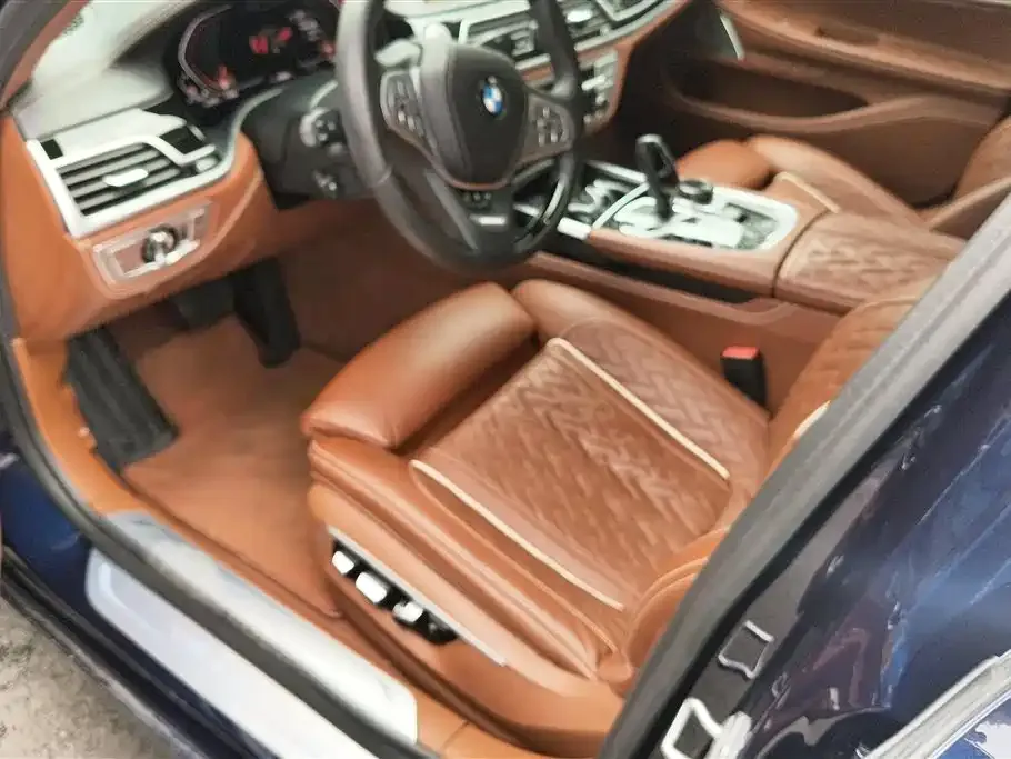 BMW 7 Series — фото 2