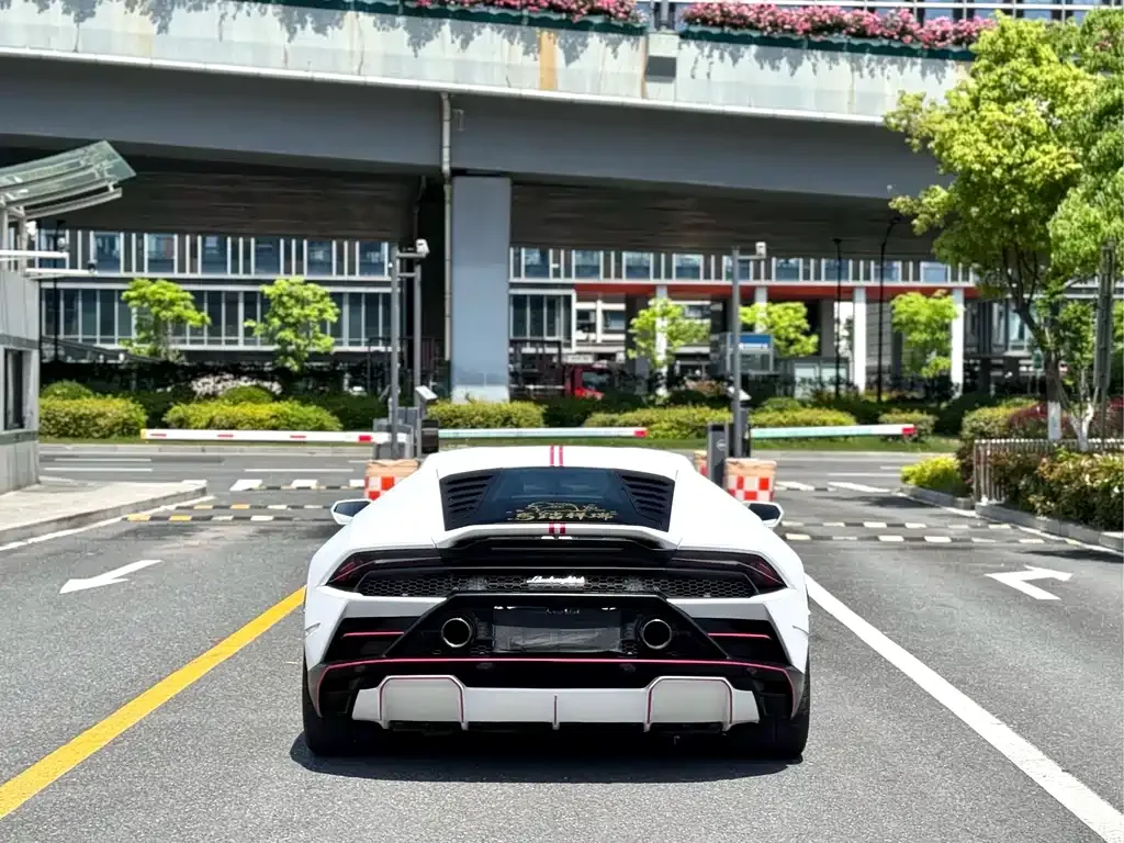 Lamborghini Huracan — фото 6