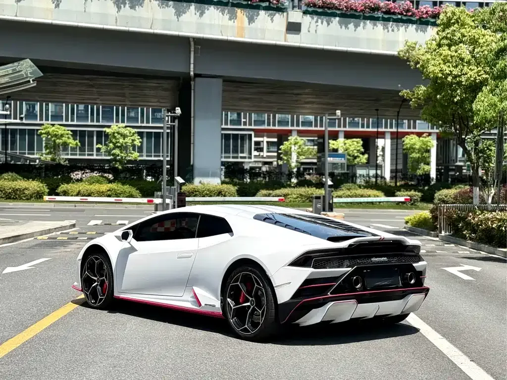 Lamborghini Huracan — фото 4